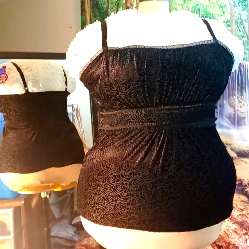 Women's Plus Size Cami/Tank Top Black Raised Velvet